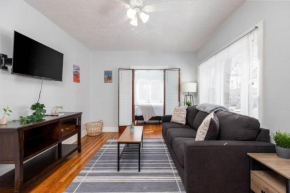 Historic Avenues Downtown Loft